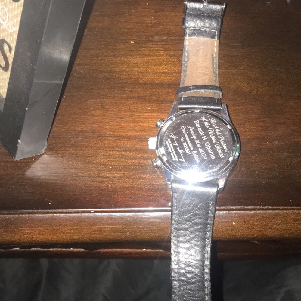 Watch - Picture 2 of 3
